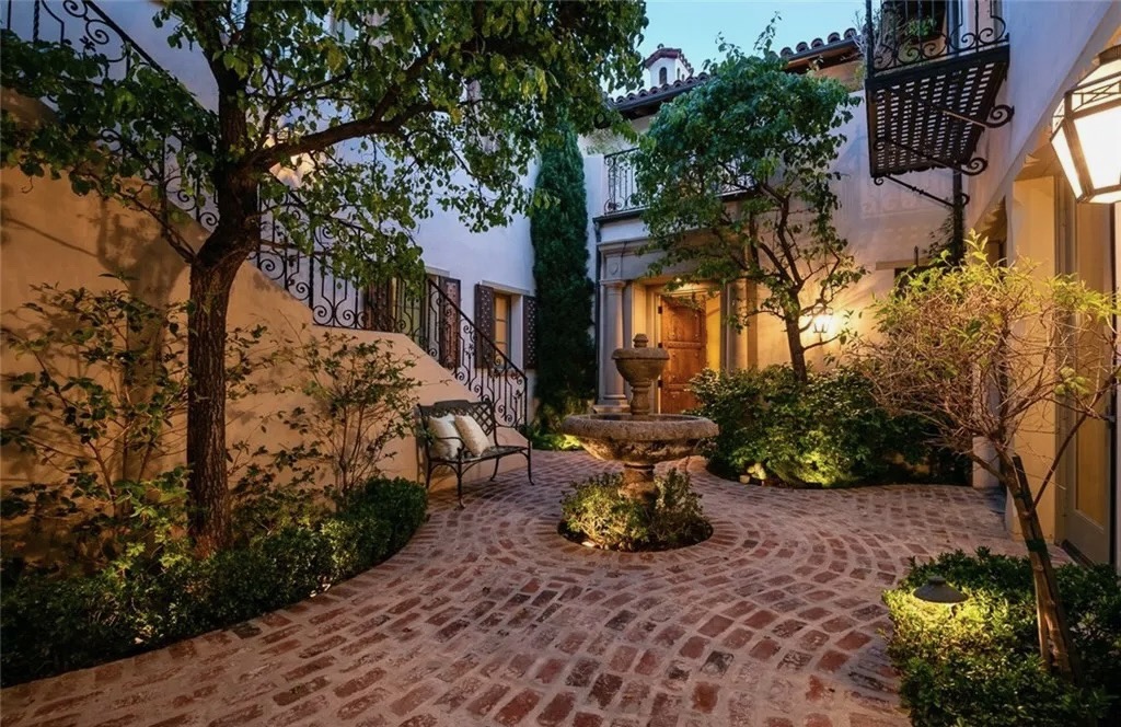 Crystal Cove hardscape