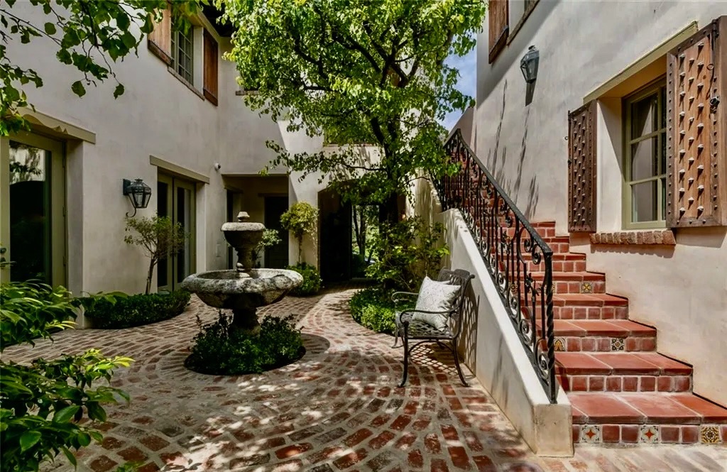 Crystal Cove side garden