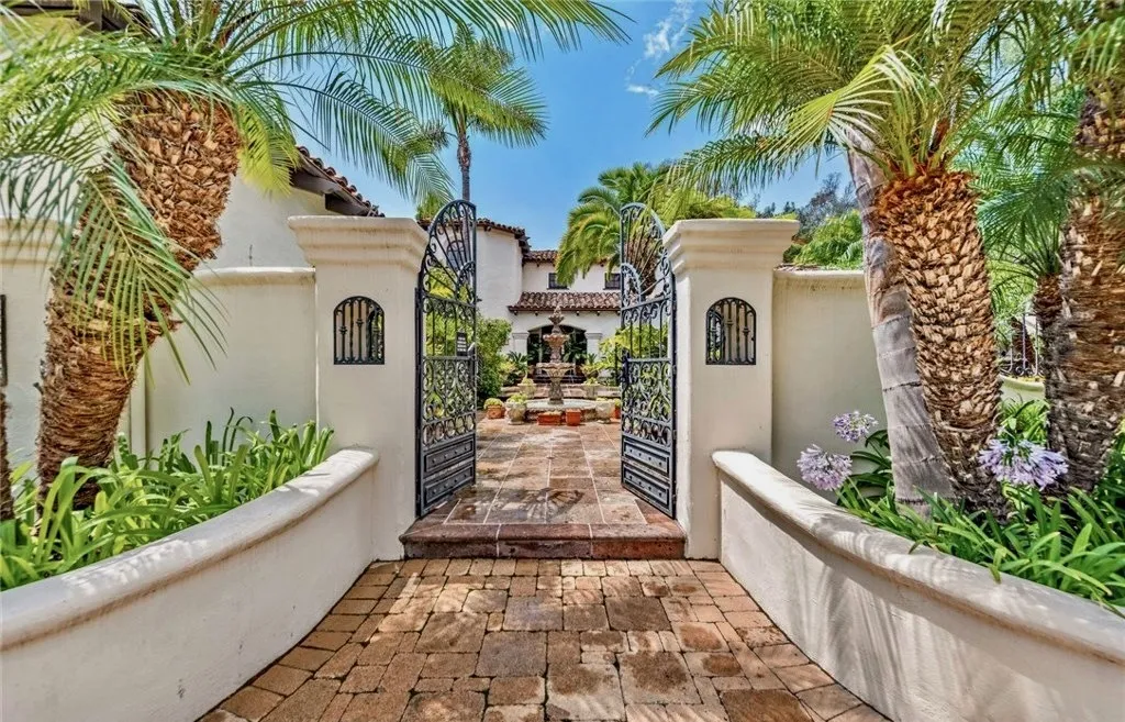 Hunt Club landscape details