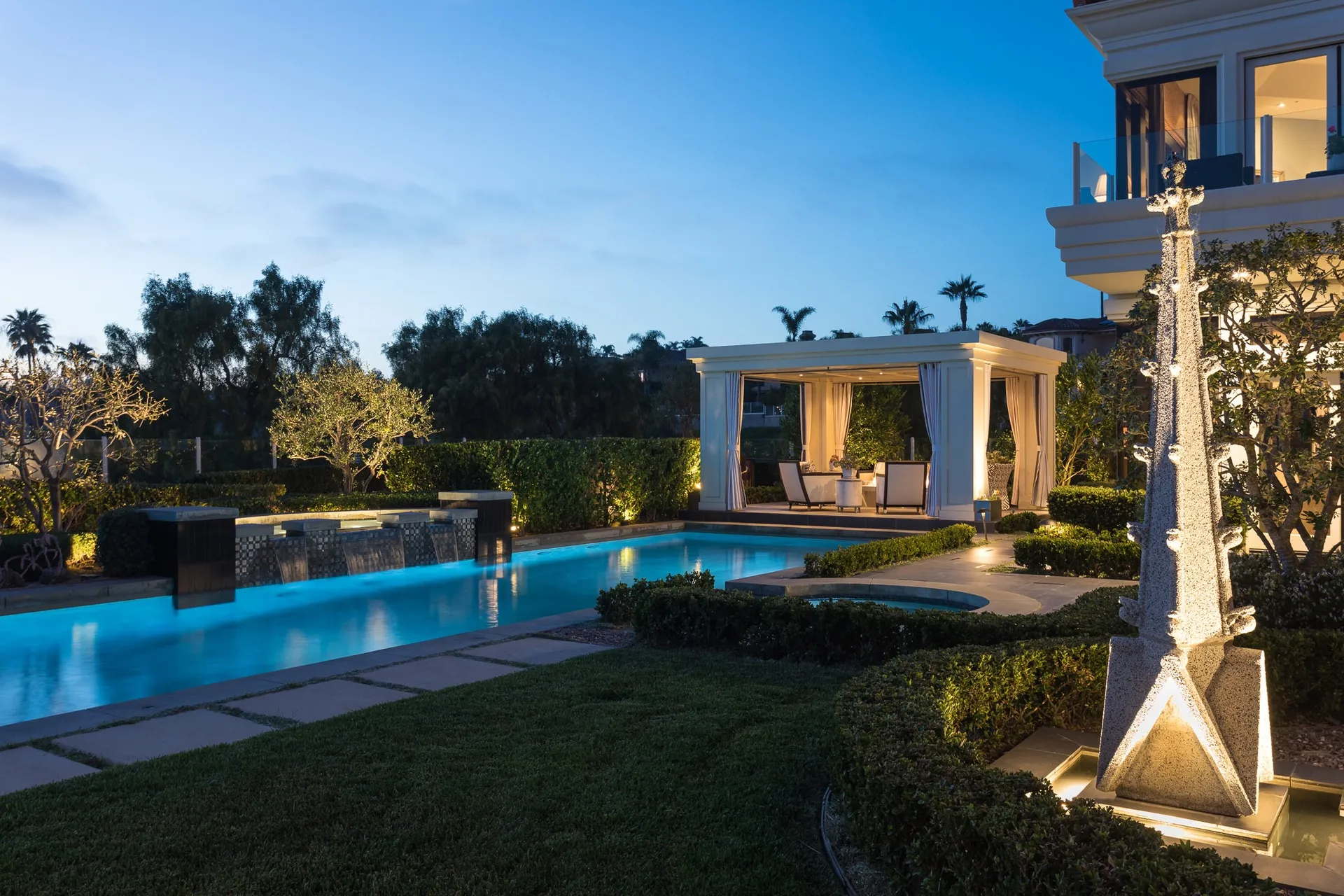 Zephyr Ridge outdoor living space